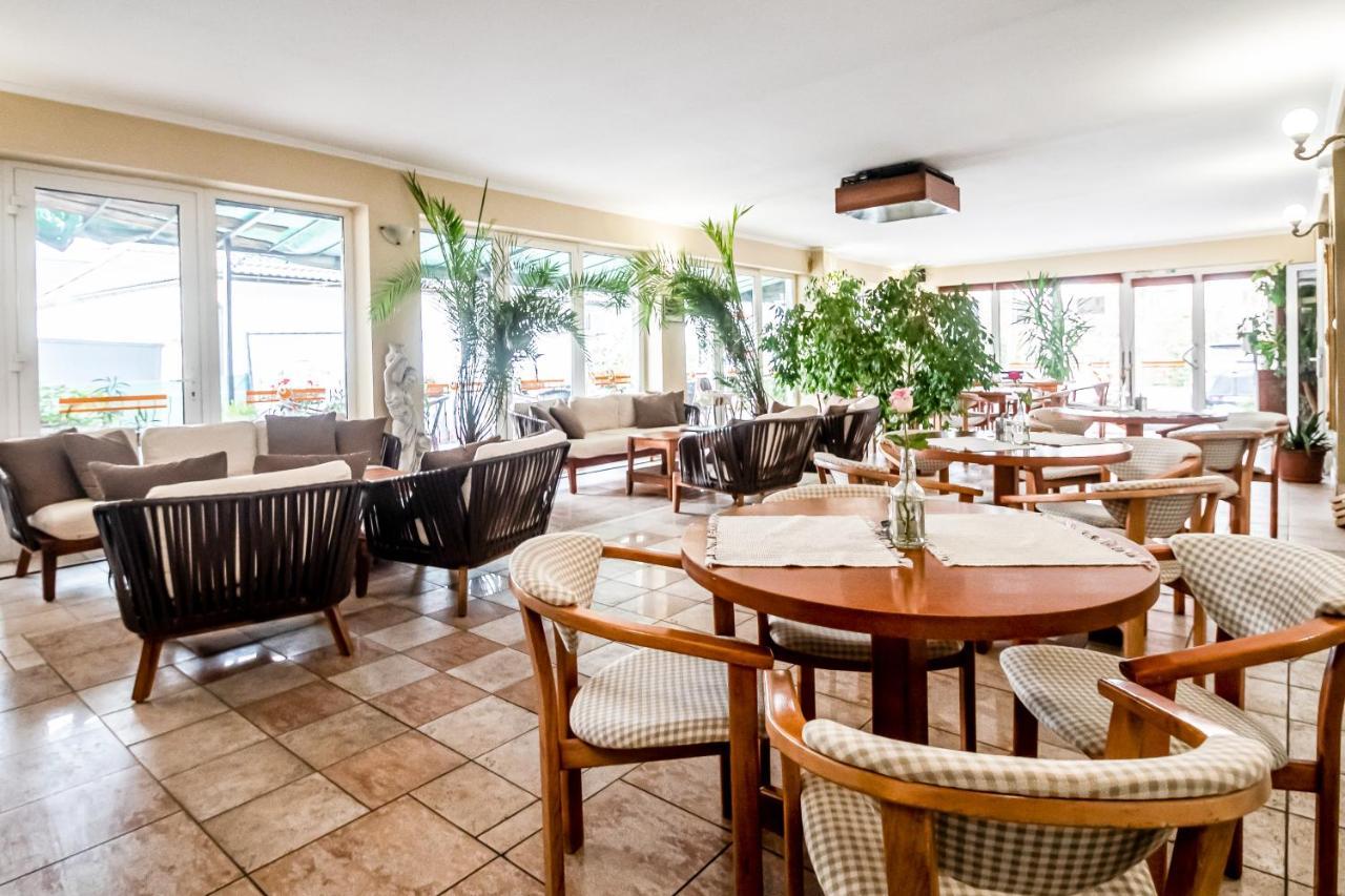Hotel Squash Centrum Приевица Екстериор снимка