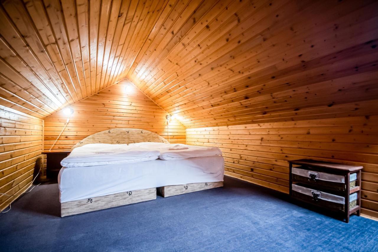 Hotel Squash Centrum Приевица Екстериор снимка