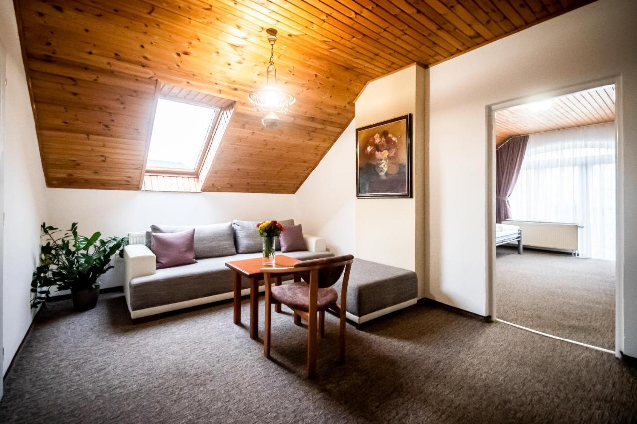 Hotel Squash Centrum Приевица Екстериор снимка