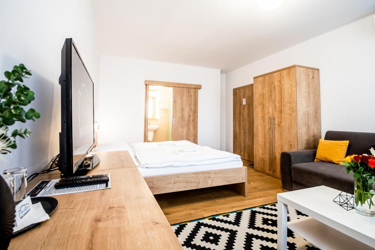 Hotel Squash Centrum Приевица Екстериор снимка