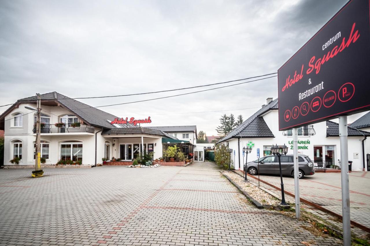 Hotel Squash Centrum Приевица Екстериор снимка