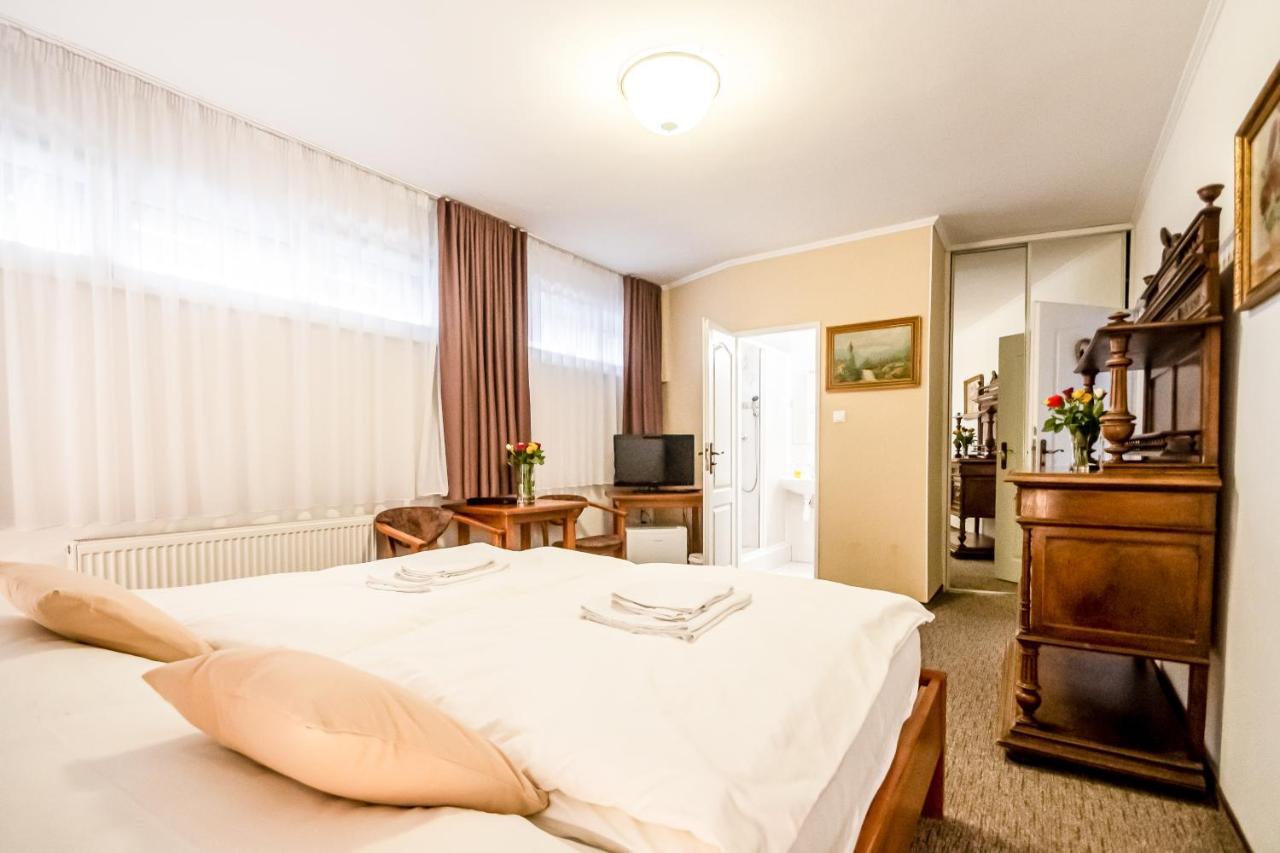 Hotel Squash Centrum Приевица Екстериор снимка