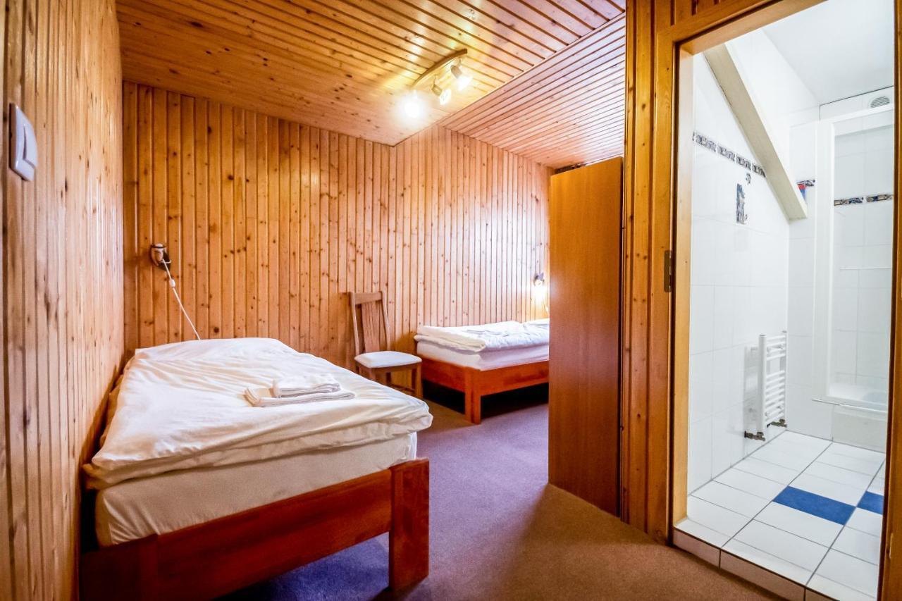 Hotel Squash Centrum Приевица Екстериор снимка