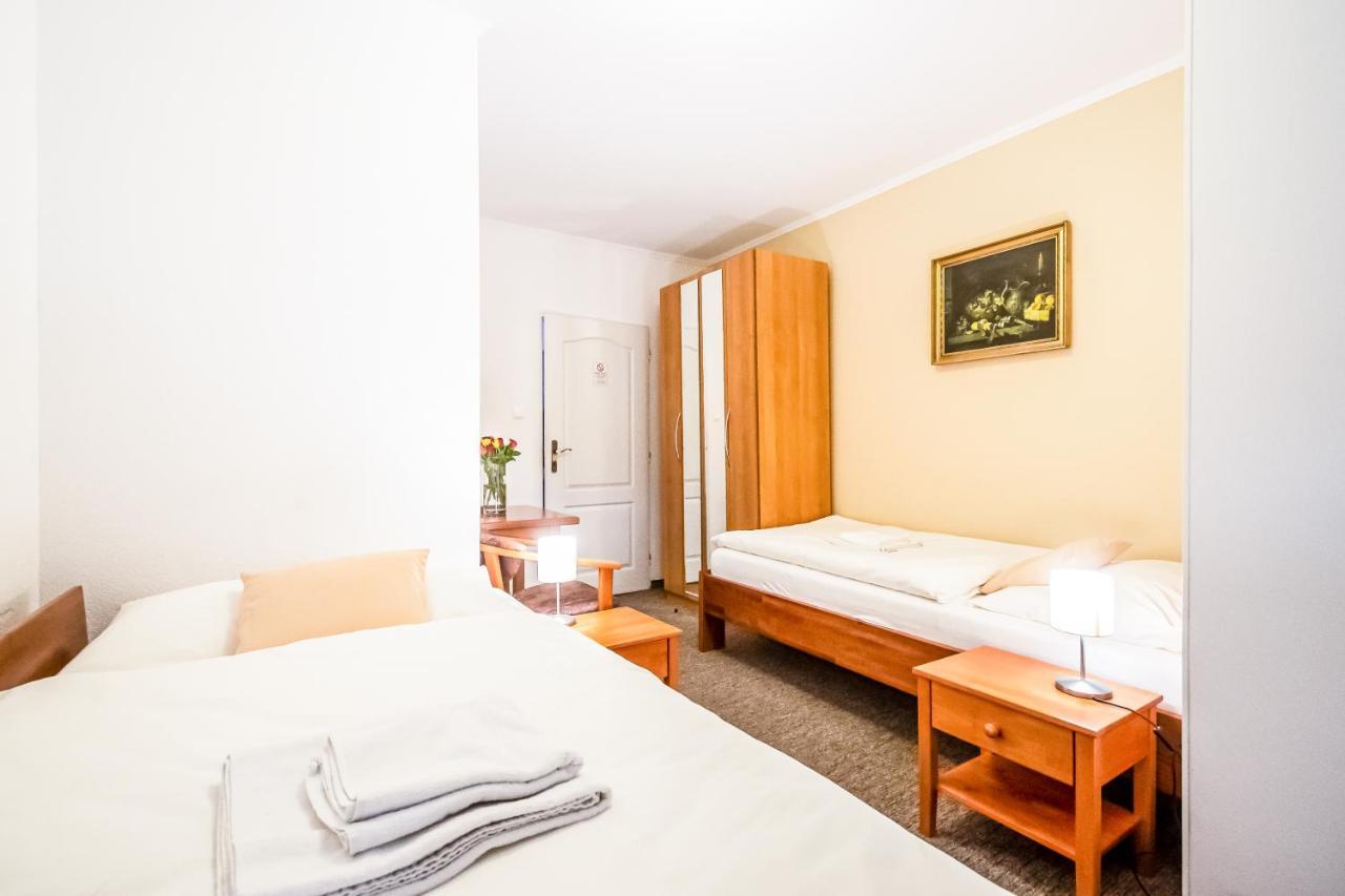 Hotel Squash Centrum Приевица Екстериор снимка