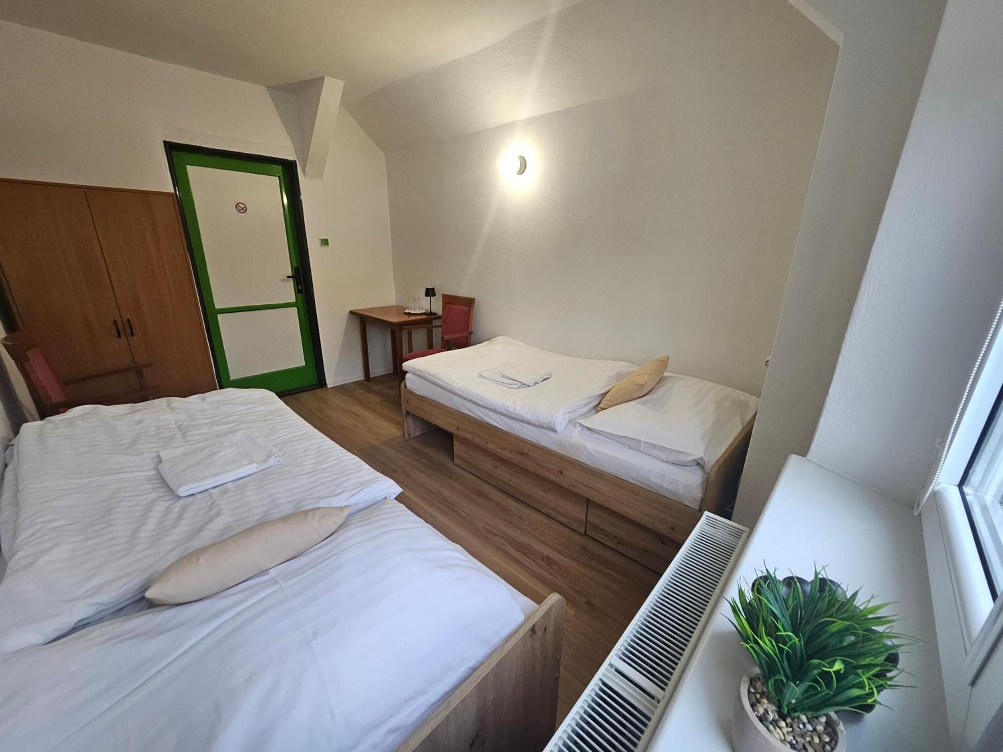 Hotel Squash Centrum Приевица Стая снимка